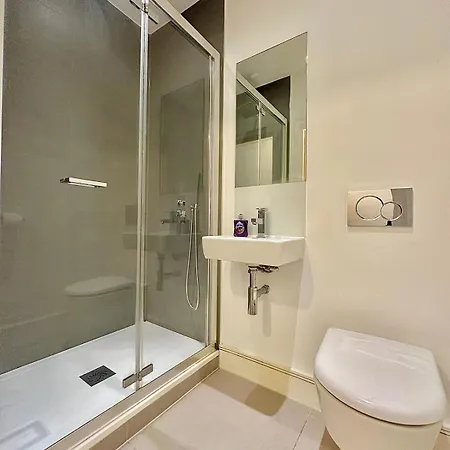 The Grange Penthouse F2 Apartment