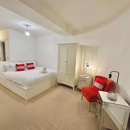 Apartment The Grange Penthouse F2 *