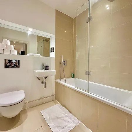 The Grange Penthouse F2 Apartment London