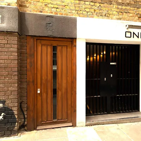 Modern Serviced 2 Minutes From Monument Tube Station *