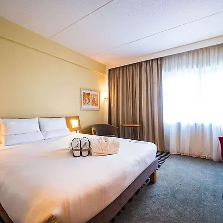 Hotel Novotel West 4*