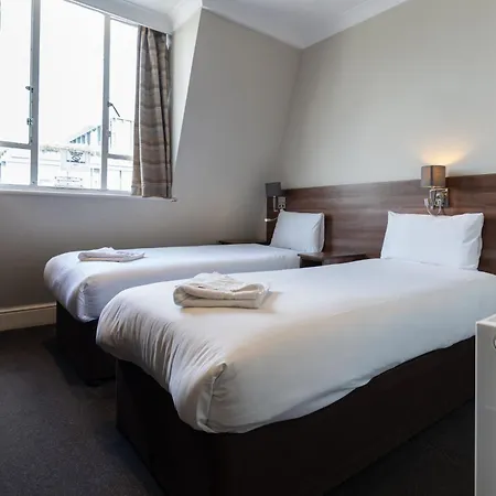Ascot Hyde Park Hotel 3*
