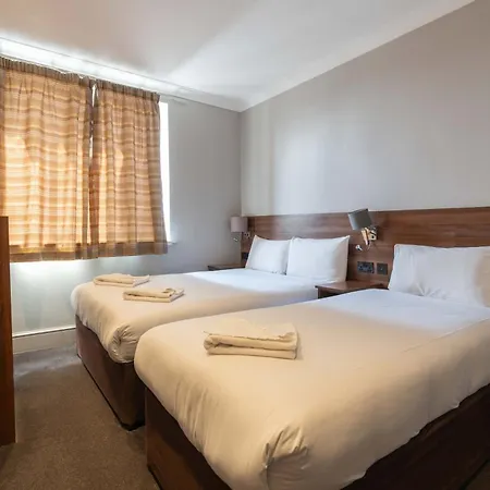 Ascot Hyde Park Hotel 3*