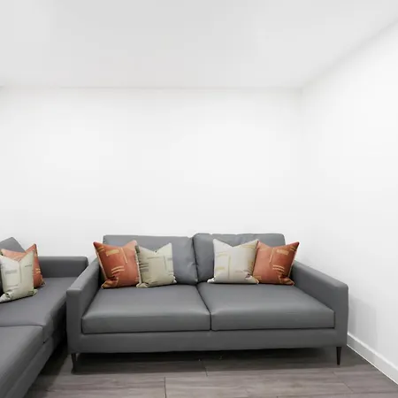 And At Chapter Lewisham In Apartman