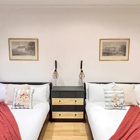 Spacious Quiet 4bedrooms 6beds House With Private Garage 5min Walk To Paddington Station Holiday home *