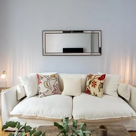 Two Bed Notting Hill Gem *