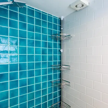Two Bed Notting Hill Gem Apartment *