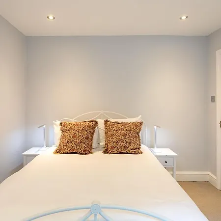 Apartment Two Bed Notting Hill Gem *