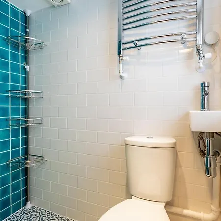 Two Bed Notting Hill Gem