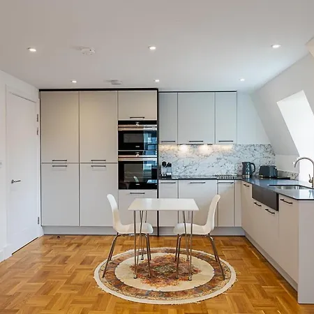 Apartment Modern And Stylish In West Kensington *