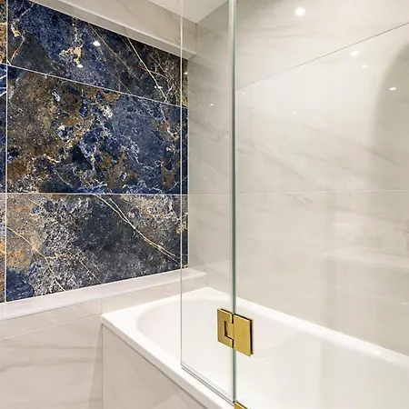 Modern Edgware Apartment London