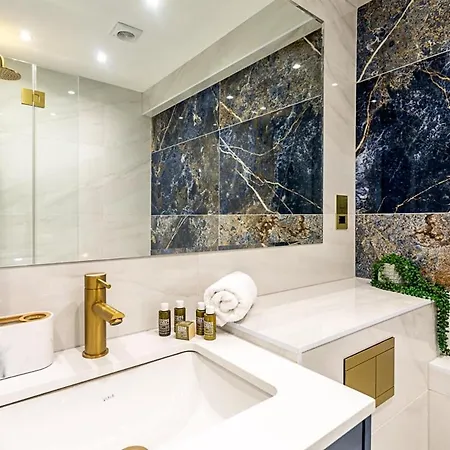 Apartment Modern Edgware London