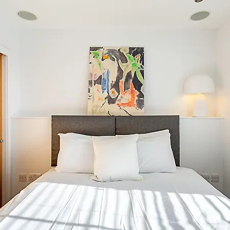 Elegant 3 Bed In Earl's Court London