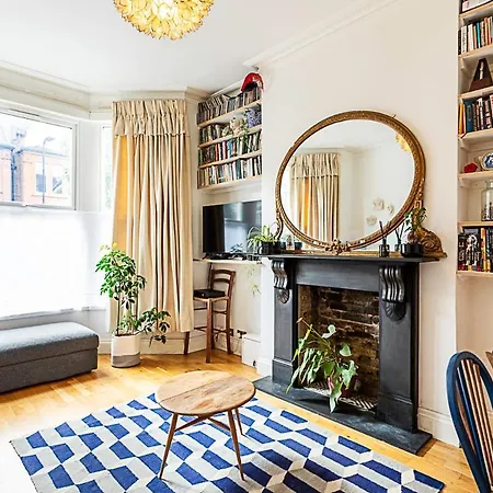 Apartment Charming Acton Dollhouse
