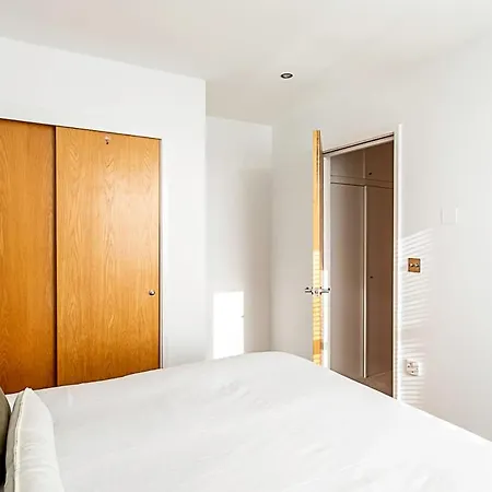 Elegant 3 Bed In Earl's Court *