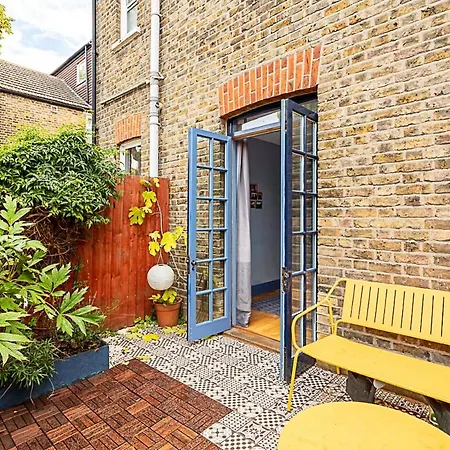 Charming Acton Dollhouse * London
