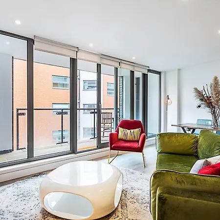 Duplex Two-bed Near Tower Bridge Apartment *