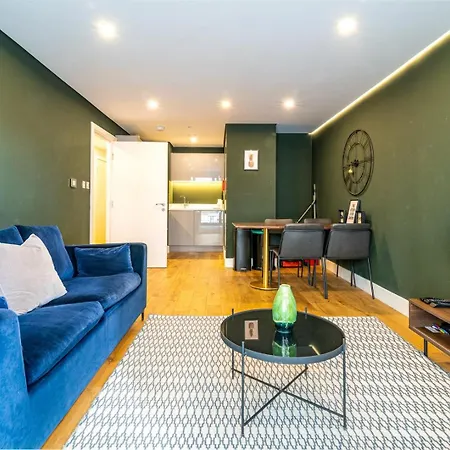 Trendy Kings Cross Flat *