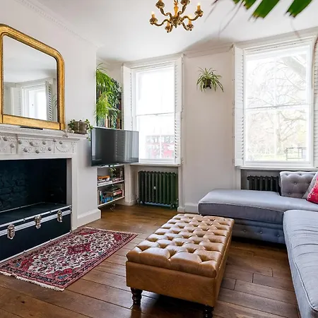 Apartment Historic 18th Century Terrace House London