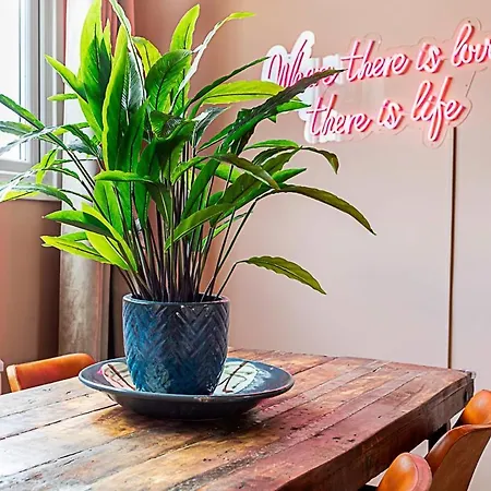 Stylish Boutique Apartment London