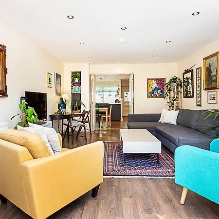 Terraced Bermondsey House *