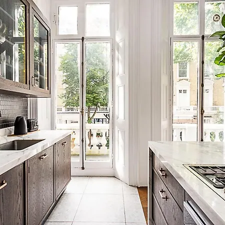 Notting Hill Charm 2-bed Gem *