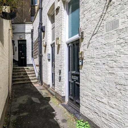 Gorgeous Hampstead Flat * London