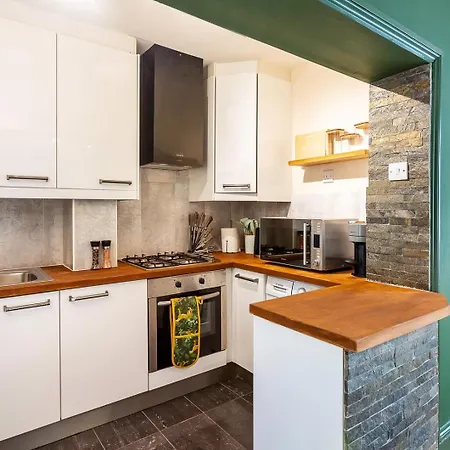 Chiswick Gem Stylish 1-bed Flat For Modern Living Apartment *