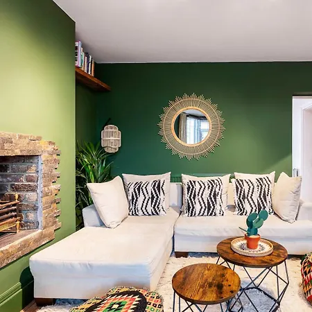 Chiswick Gem Stylish 1-bed Flat For Modern Living Apartment London