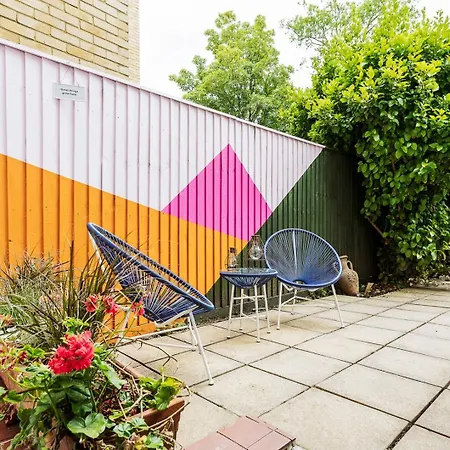 Chiswick Gem Stylish 1-bed Flat For Modern Living Apartment London