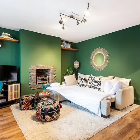 Chiswick Gem Stylish 1-bed Flat For Modern Living * London