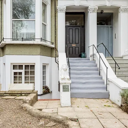 Apartment Chiswick Gem Stylish 1-bed Flat For Modern Living London