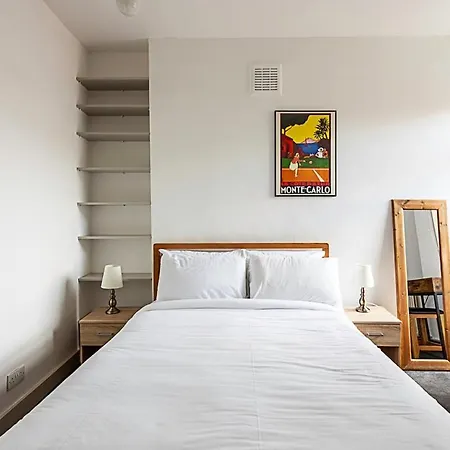 Contemporary Open Plan Penthouse *