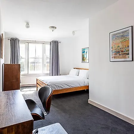 Contemporary Open Plan Penthouse * London