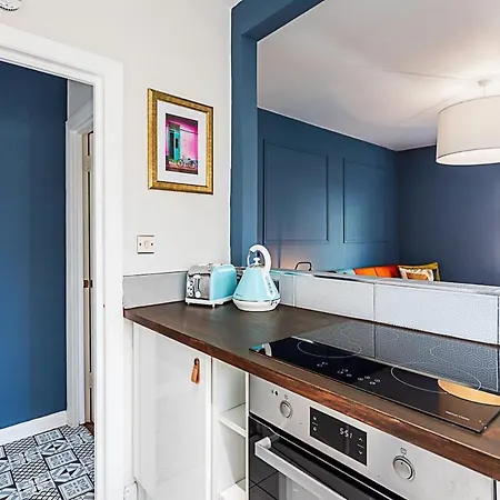 Cosy Spitalfields Hideaway
