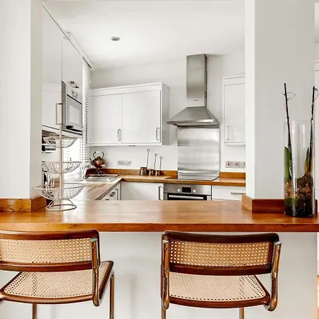 Apartment Lovely 1 Bed With Garden *