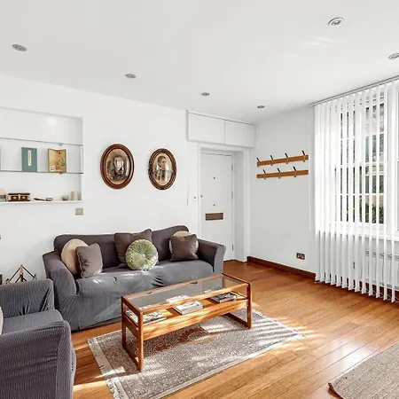 Lovely 1 Bed With Garden Apartment