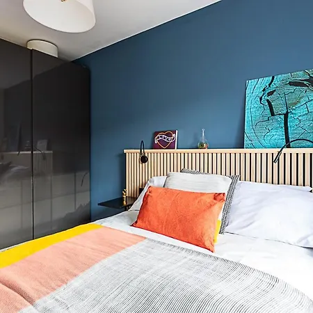 Cosy Spitalfields Hideaway London
