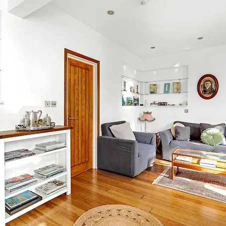 Lovely 1 Bed With Garden Apartment London