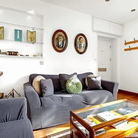 Lovely 1 Bed With Garden Apartment *