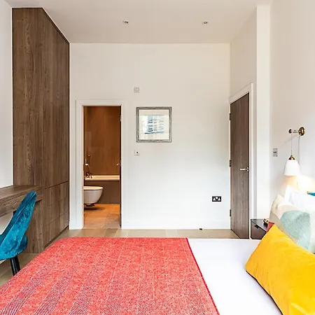 Stunning Earls Court Flat