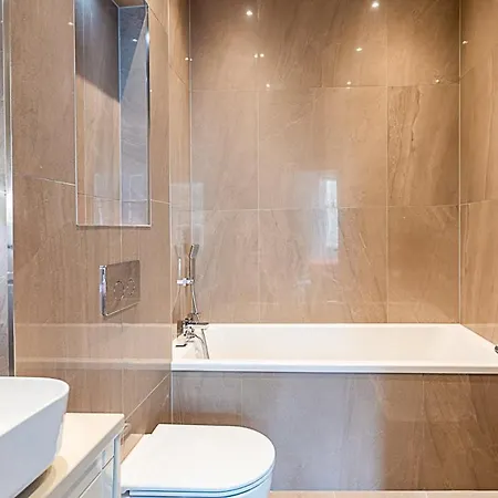 Stunning Earls Court Flat Apartment *