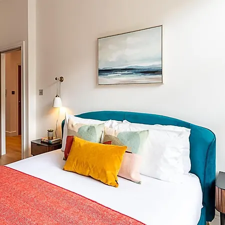 Stunning Earls Court Flat Apartment London