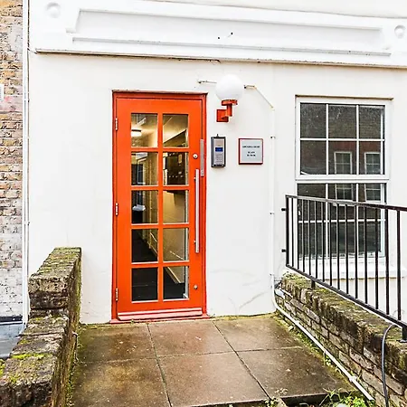 Charming Shoreditch Apartment London