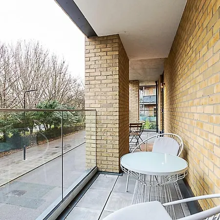 Spacious And Trendy Shoreditch Flat London