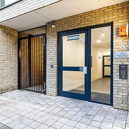 Spacious And Trendy Shoreditch Flat Apartment London