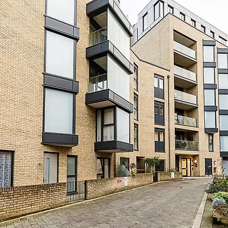 Spacious And Trendy Shoreditch Flat Apartment London