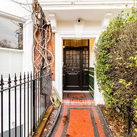 Apartment Colourful Near Clapham Common! *