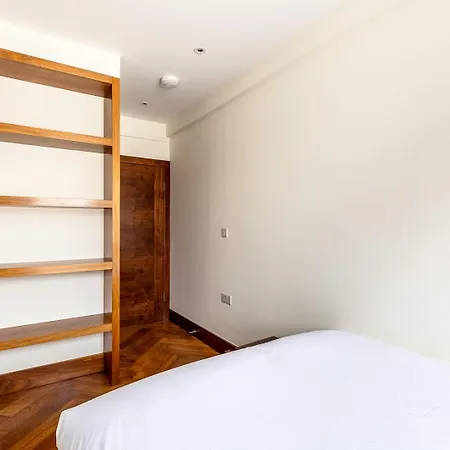 Apartment Colourful South Kensington