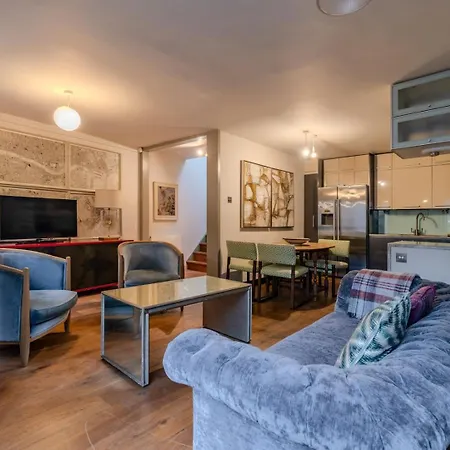 Beautiful Three Bedroom House In West *